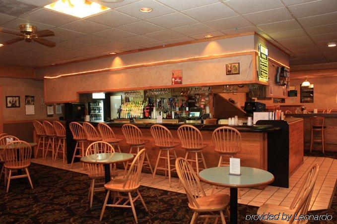 Ramada By Wyndham Bismarck Hotel Restaurant billede